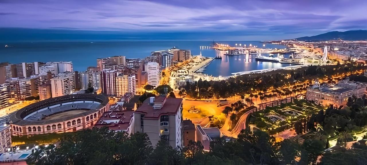 Teatro Suites Malaga Playa 外观 照片