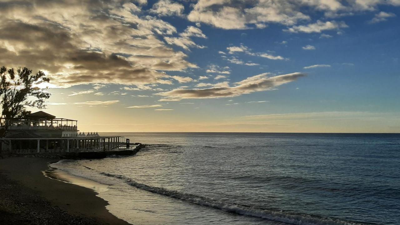 Teatro Suites Malaga Playa 外观 照片